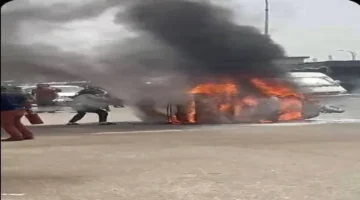 انقلاب واشتعال نيران توكتوك في شارع فيصل بسبب السرعة الزائدة